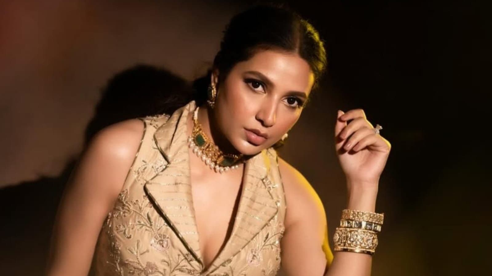 Famous actress Subhashree Ganguly playing lead in upcoming hoichoi series anushandhan 