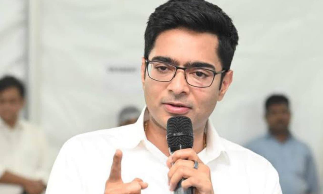 abhisek banerjee flies to hyderabad