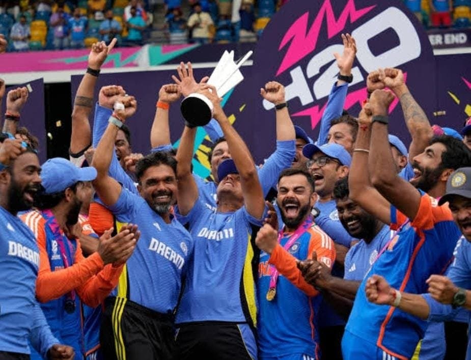 Up police tweet on indian bowlers 