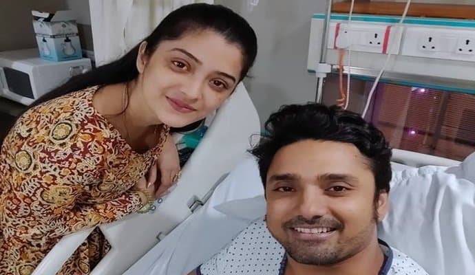 Rubel Das suffering from dengue, being looked after by Shweta Bhattacharya