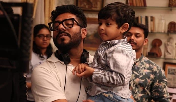 Yuvaan With Father Raj Chakraborty In Babli’s Shooting Set