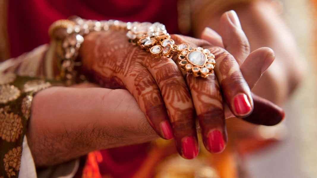 Man Arranges Wifes Wedding To Her Lover After 12 Years Of Marriage gnr 