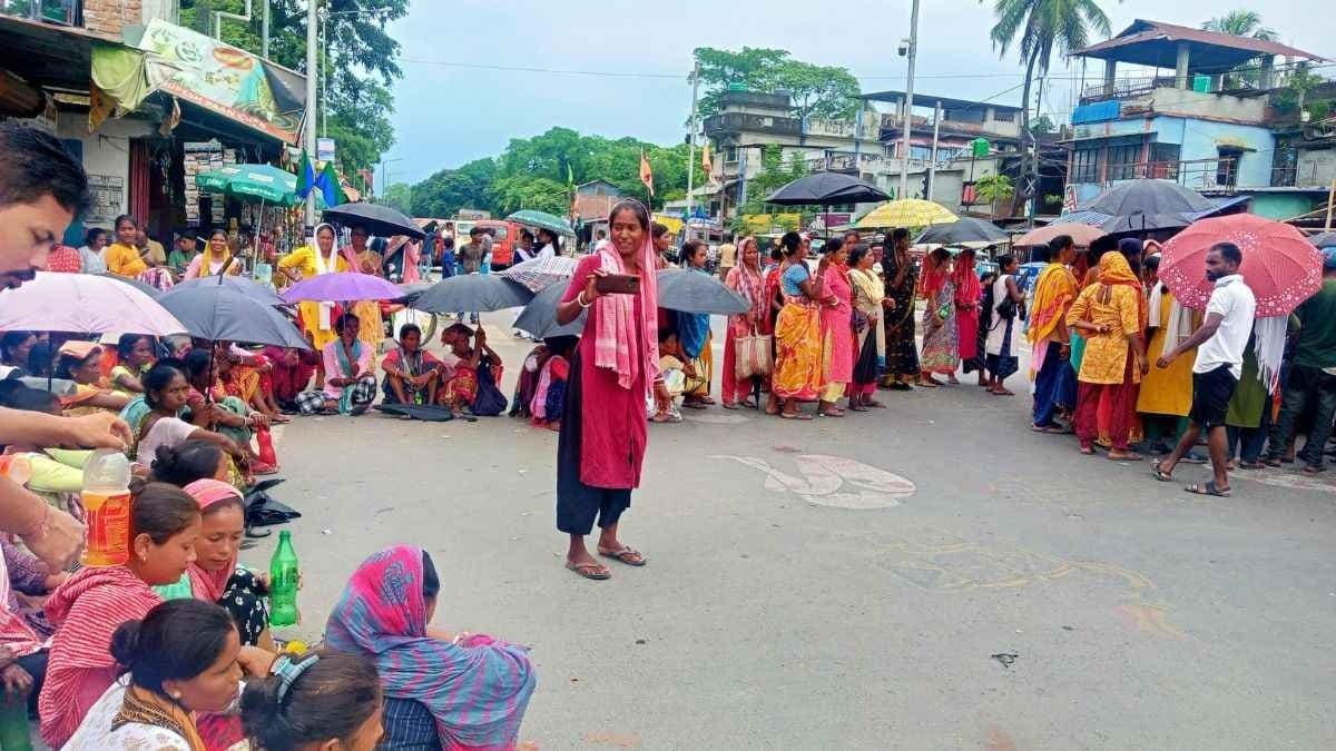 Bonus problem in banarhat tea state gnr 