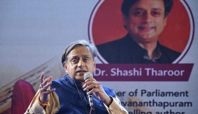 Shashi Tharoor at kolkata international book fair 