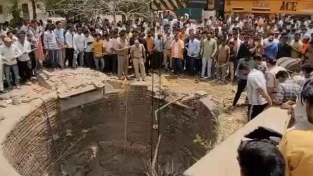 12 Dead After Van Plunges In Well In Madhya Pradesh