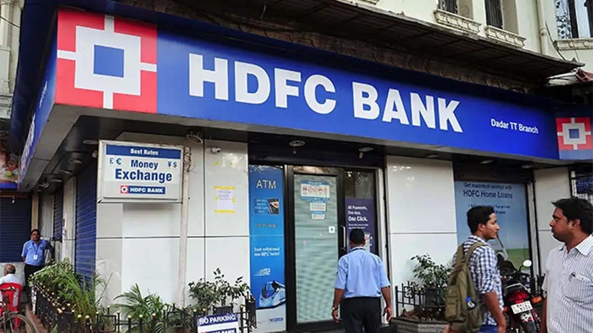 Cheque book to cash transactions big change in HDFC Bank rules 