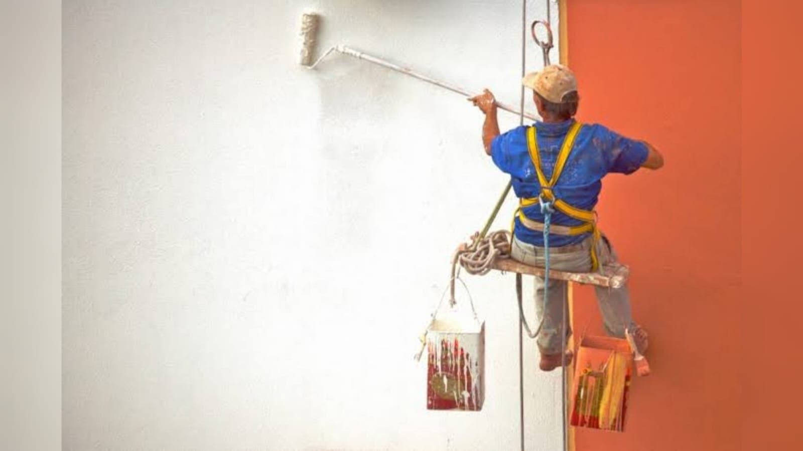 Odisha To Paint Government Buildings Orange With Red Borders_gnr