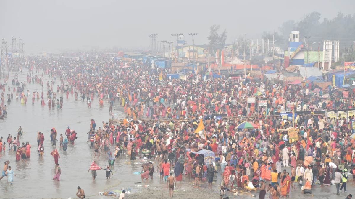 as Makar Sankranti Begins Millions of Devotees Take Holy Dip at Gangasagar gnr