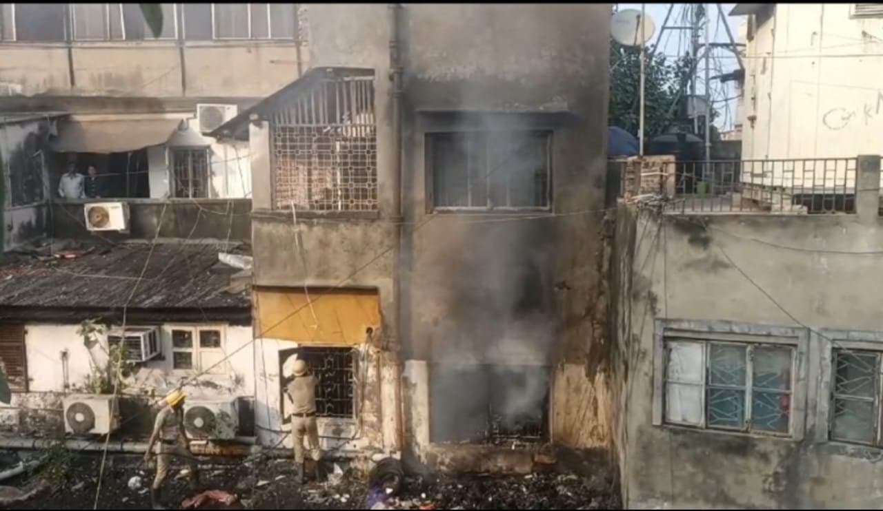 Fire at cotton street in barrabazar area