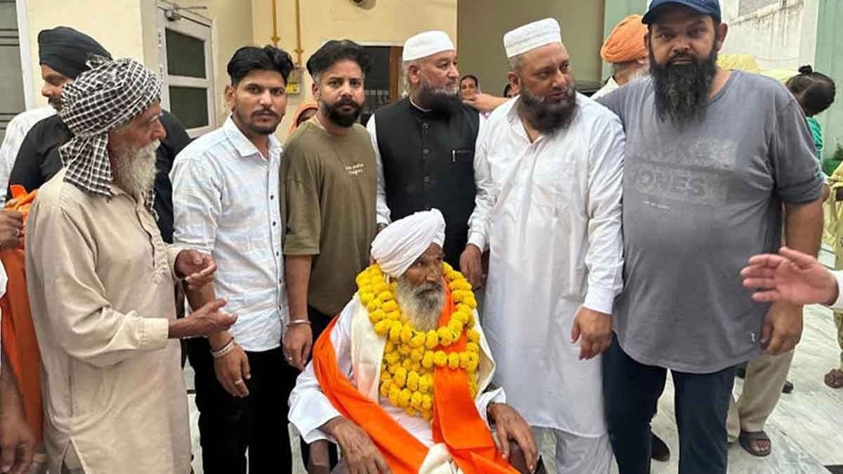 Separated In 1947 Partition, 85 Year Old Man Reunites With Family In Pakistan gnr 