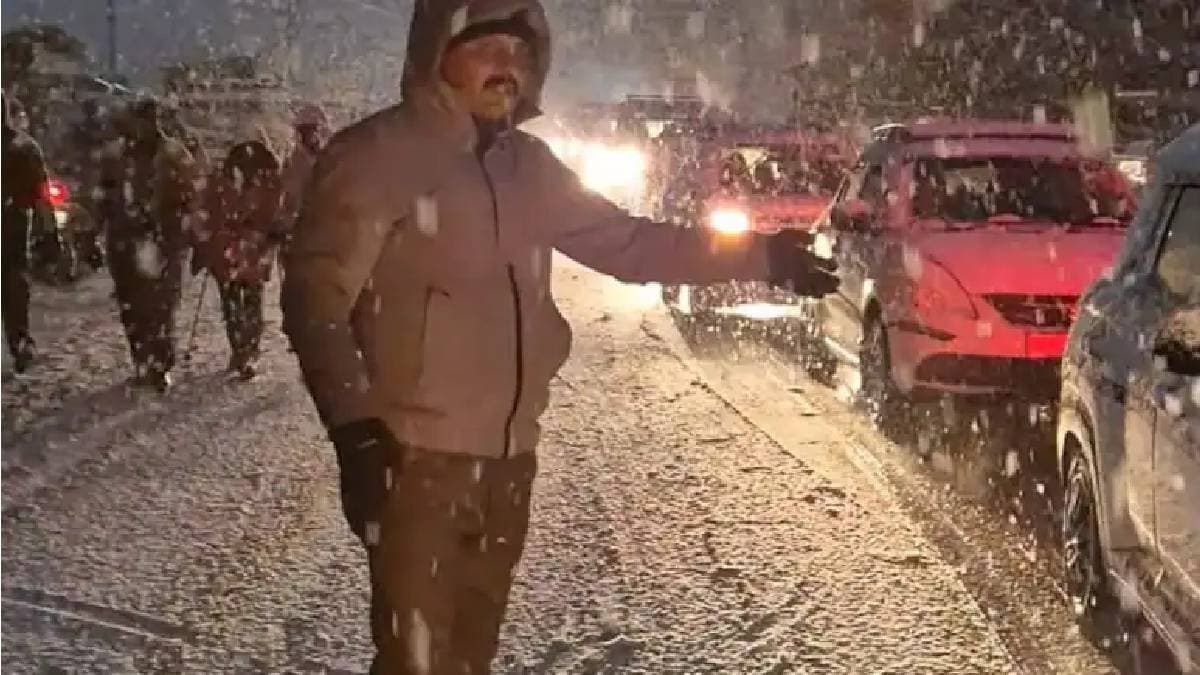 5,000 Tourists Stranded In Himachal's Kullu gnr