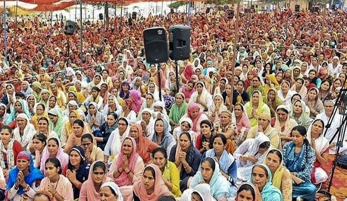 Death toll from Hathras stampede rises to 121, Godman escapes