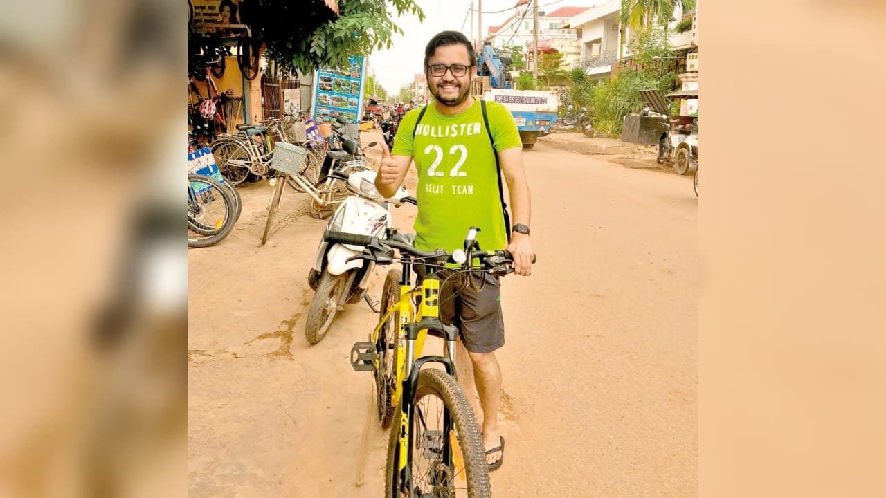Bengali it worker deep bhattacharya solo traveller 