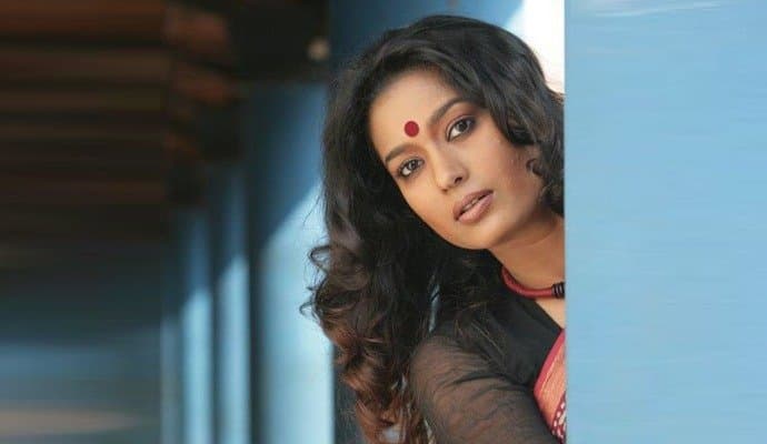 Ananya Chatterjee: অসমবয়সী সম্পর্কে জড়াচ্ছেন 'শিক্ষিকা' অনন্যা চট্টোপাধ্যায়! 'প্রেমিক' কে জানেন?