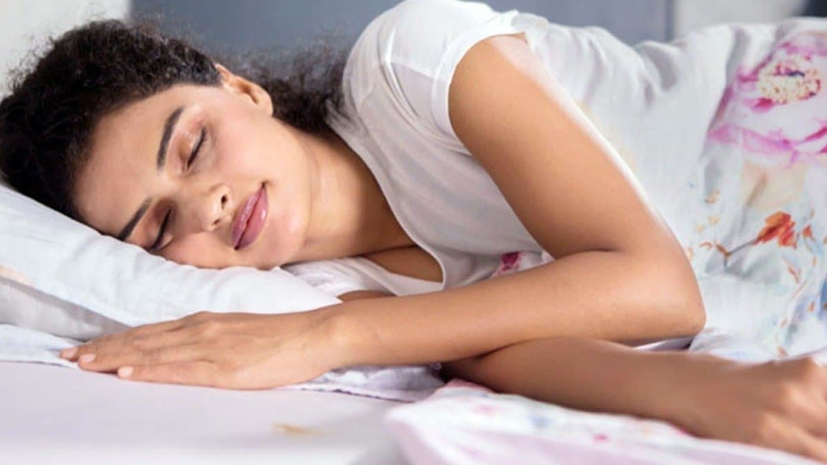 Keeping jasmine plant in room may improve your your sleep quality