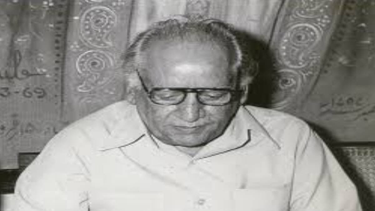 Faiyaz Ahmed Faiyazs song singing is treason a case in Nagpur