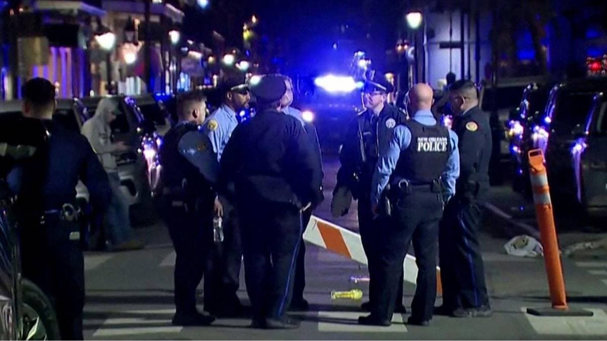  15 dead in New Orleans attack, suspect planned to join ISI gnr