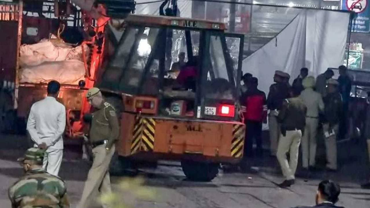 Delhi Blast Victims Family Wanted Funeral In Hometown Meerut Wife Refused 