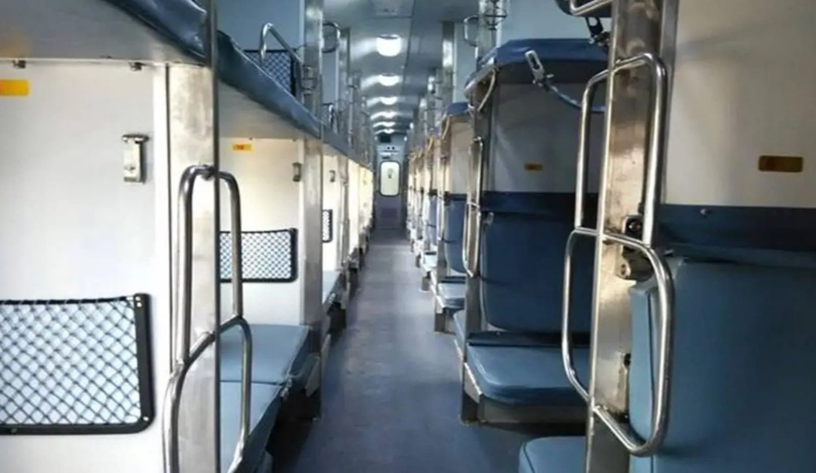 eastern railway faces daily 80thousands loss due to-towel theft by passengers