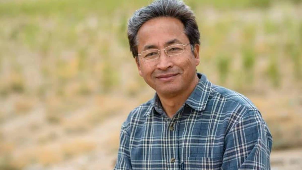 Sonam Wangchuk has connection with Pakistan claimed Ladakh DGP
