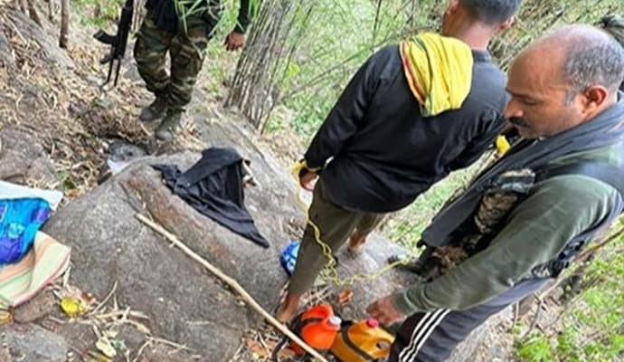 five maoists killed at chattisgarh