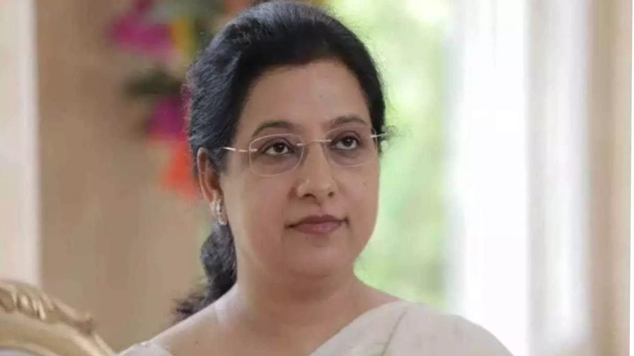 dona ganguly is in trouble again her facebook profile was hacked ent