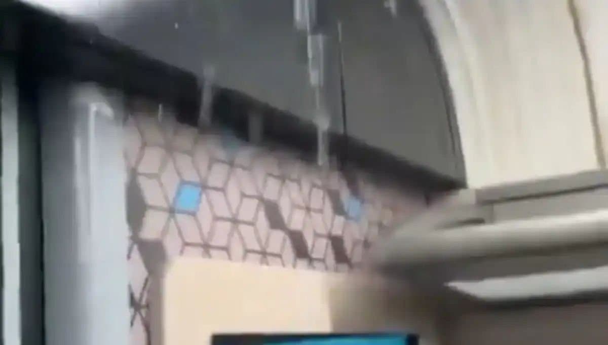 Video Shows Water Leaking From Roof Of Vande Bharat Train