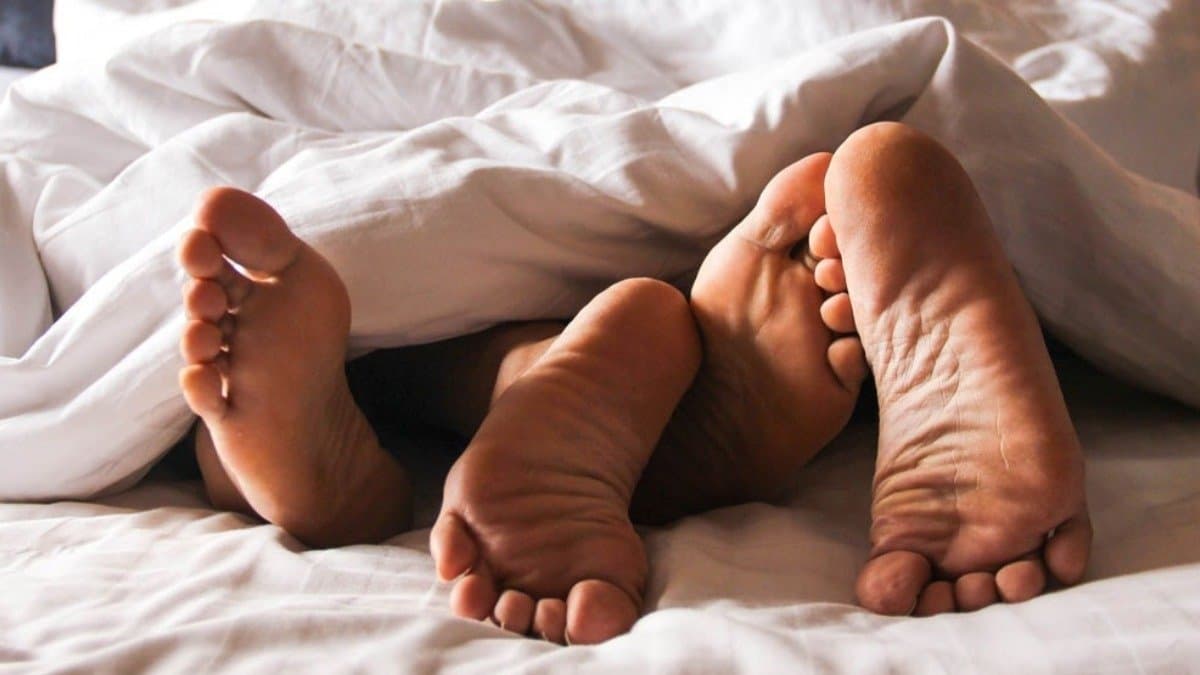 Does Physical Intimacy help to sleep better know what research has said about it 