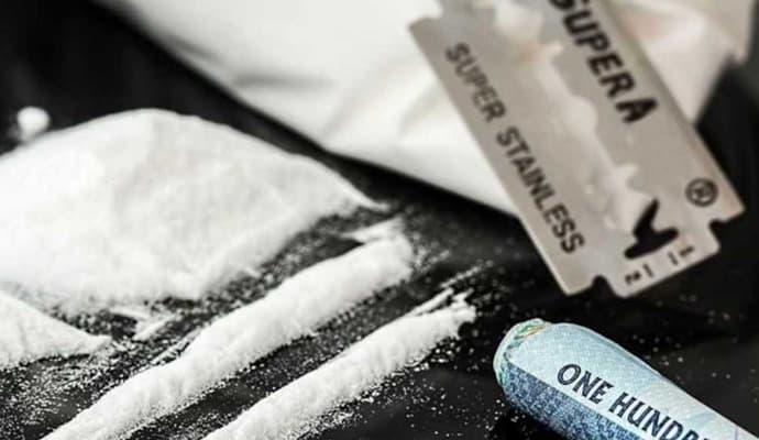 Drugs Worth  831 Crore Seized From Maharashtra gnr