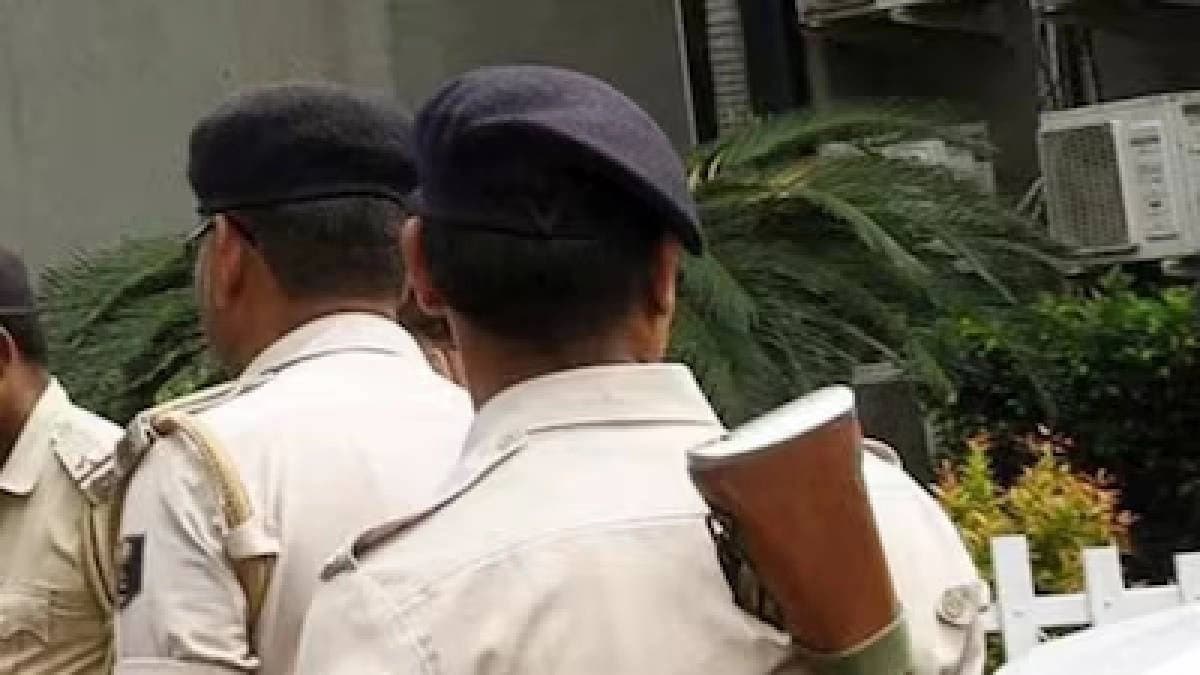 Sister Strangles 13-Year-Old Brother After He Catches Her With Boyfriend