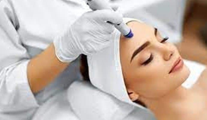 SkinCare: প্রাণবন্ত ত্বকের জন্য হাইড্রোস্ট্রেচ কীভাবে কার্যকরী? কী মত থেরাপিস্টের?