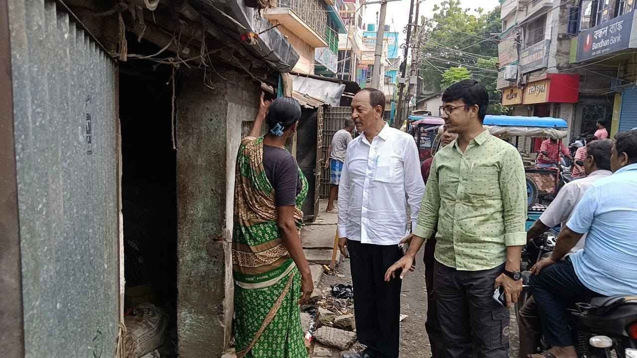 Murshidabad illegal shops, house crushed before diwali in Jangipur gnr 