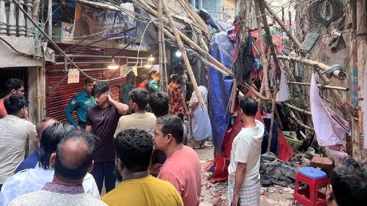 Earthquake In Bangladesh three died 