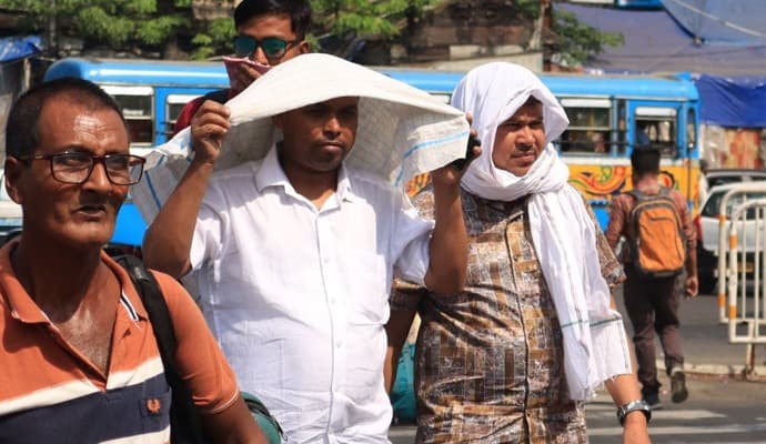 Rainfall in north Bengal, heatwave alert in south; Kolkata boiling in extreme heat