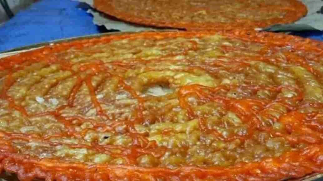 The Jambo Jalebi in India sells in Bankura of West Bengal