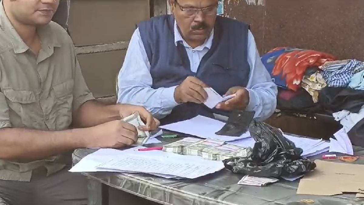 stf seizes huge fake currencies from dharmatalla gnr