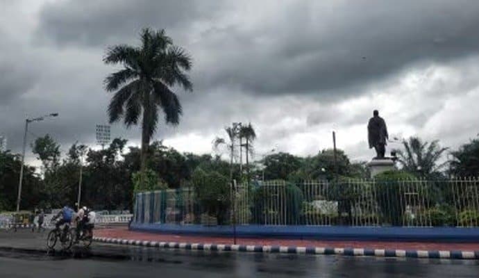 Huge relief from scorching weather as Kolkata receives moderate rainfall