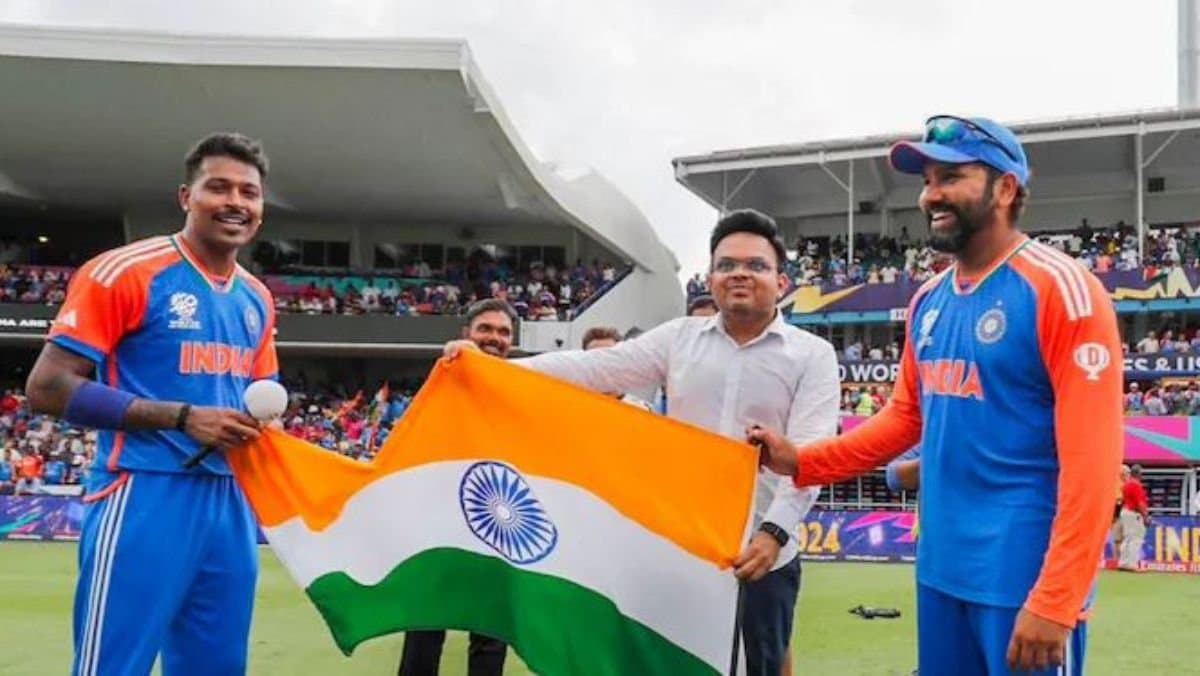  Kamran Akmal said that the Pakistan cricket board should learn professional from the BCCI spt