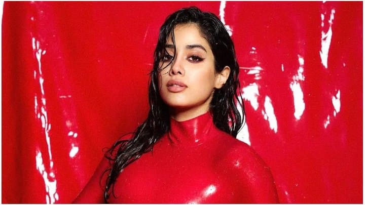 Janhavi Kapoor: ঘুমের মধ্যে ফ্যাশন প্যারেড? নাকি ঘুমের মধ্যে হাঁটছেন জাহ্নবী?