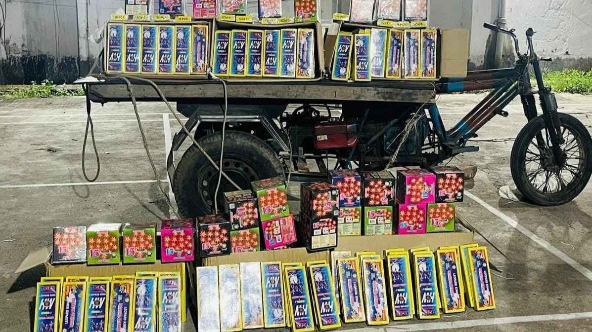Illegal Firecracker Seized in Hooghly One Arrested