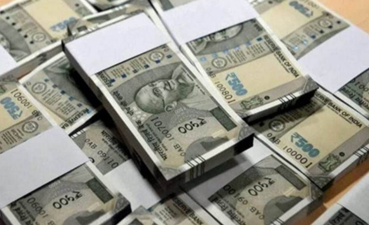 income tax raid in congress leader house