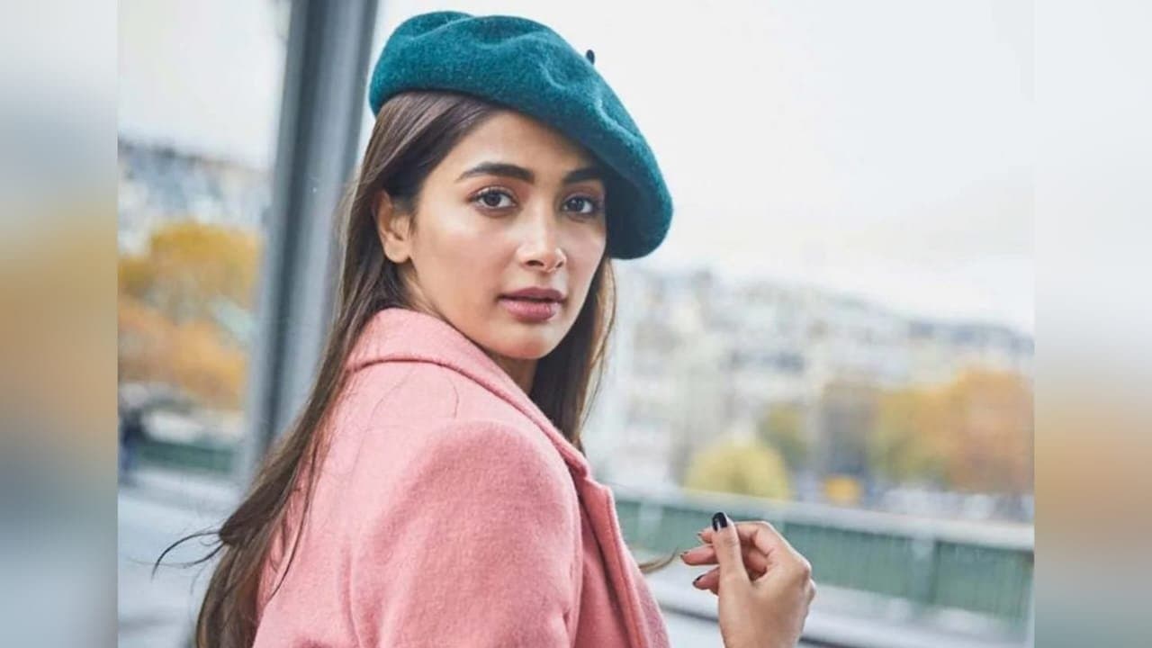 Puja Hegde: মরুদেশে অনুষ্ঠান করতে গিয়ে কোন বিপদে পড়লেন পূজা? ঠিক কী হয়েছিল?