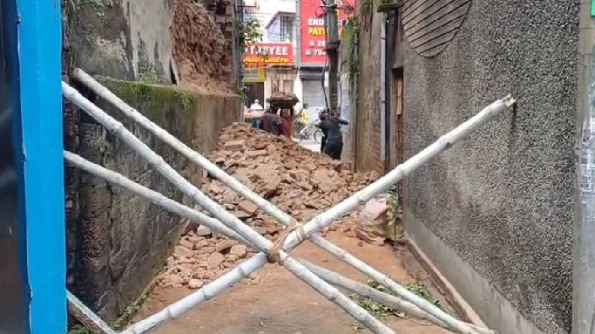 Part of a old house collapsed in chinsurah