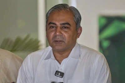 Politics and cricket cannot go together-says PCB chief Mohsin Naqvi