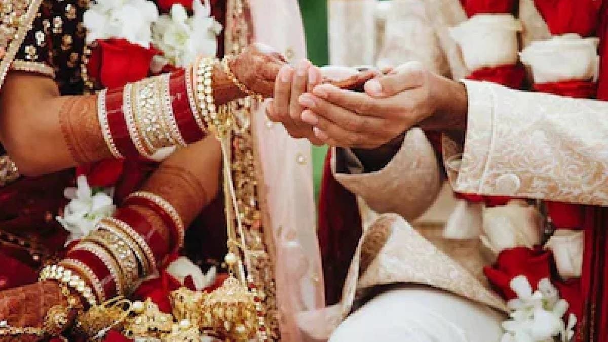 At Sons Wedding Woman Discovers Bahu Is Her Biological Daughter