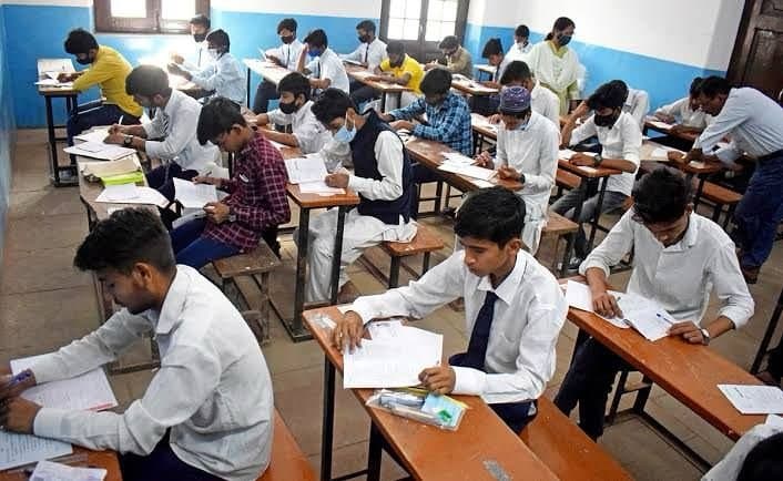 history question paper leaked, three candidate exam cancelled