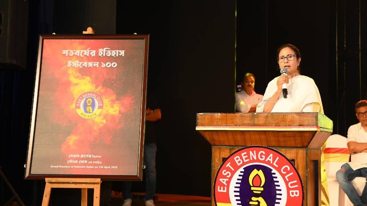 Mamata Banerjee Said East Bengal should build a strong Team to get good result