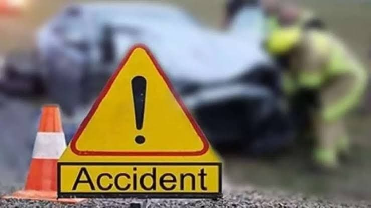  7 Dead As Bus Jumps Divider, Hits Vehicles gnr