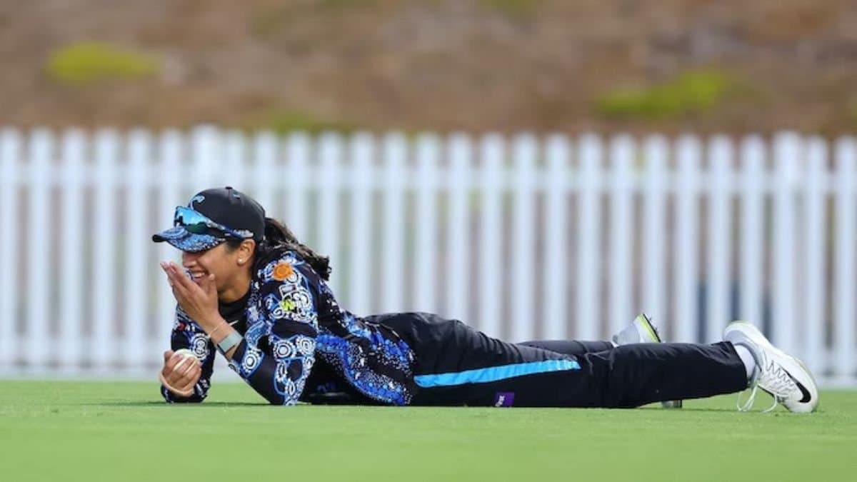 Smriti Mandhana takes stunning diving catch in Adelaide Strikers vs Perth Scorchers match spt 