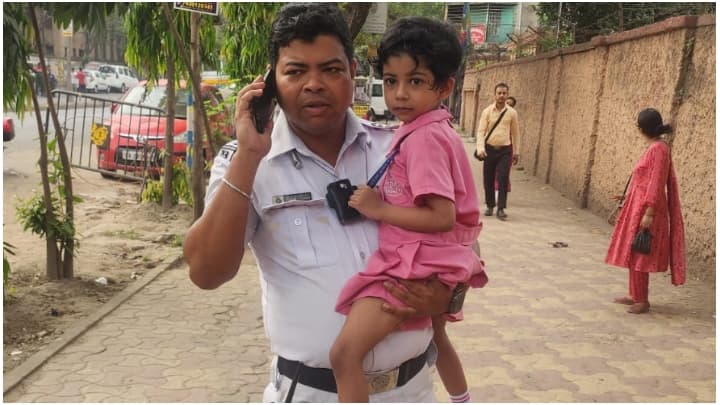 police rescued school student from bus